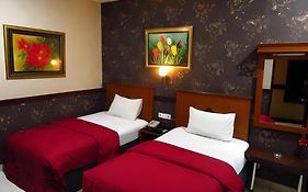 Hotel Menara Lexus